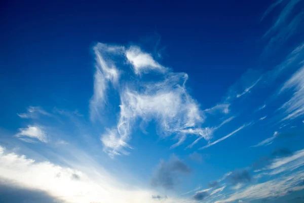 Blue sky with clouds — Stock Photo, Image