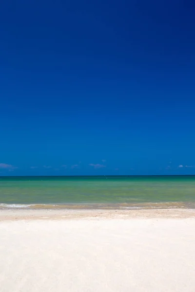 Vista para o mar tropical — Fotografia de Stock