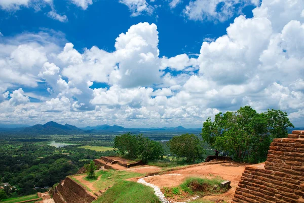 Fortezza rocciosa del Leone di Sigiriya — Foto Stock