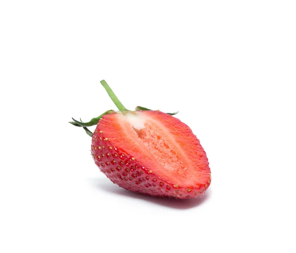 흰색으로 분리 된 딸기 — 스톡 사진