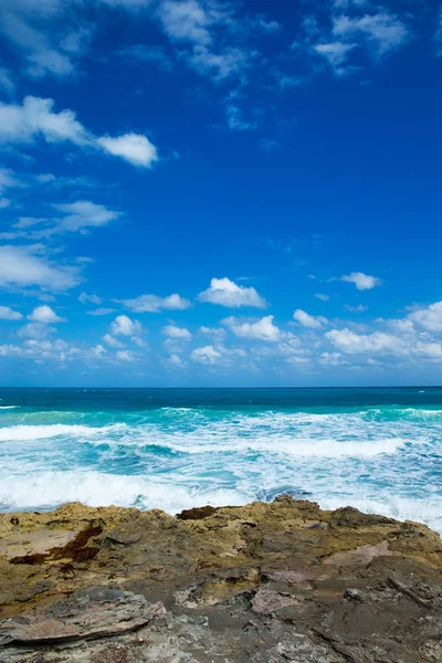 Sea Waves Crashing Rocks Wild Stone Beach Mexico Tropical Sea — Stock Photo, Image