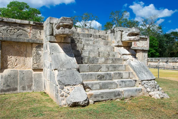 Vista Del Templo Los Guerreros Las Ruinas Chichén Itzá México — Foto de Stock