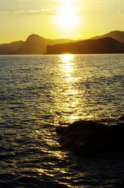 海の上の美しい夕日 — ストック写真