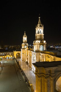 : Arequipa, Peru: Sabah Katedrali ana kilisesinde görünümünü.