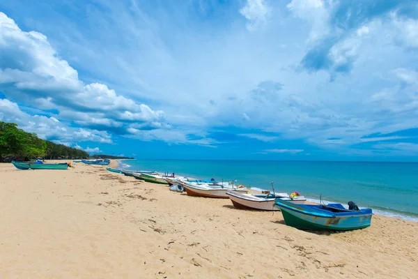 Vacker Strand Och Lugna Tropiska Havet — Stockfoto