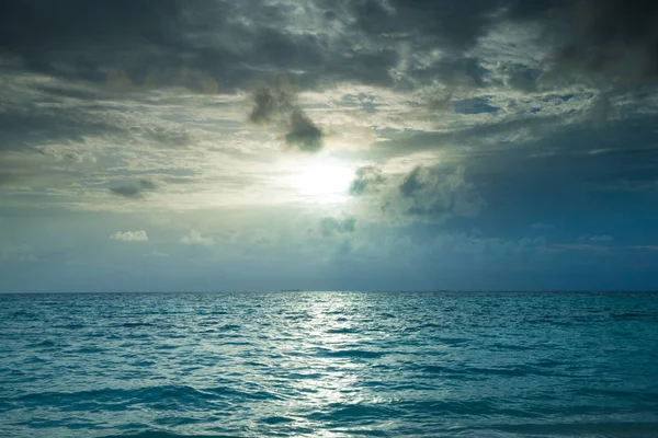 Vista Sul Tramonto Della Calma Acqua Mare — Foto Stock