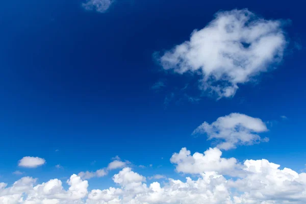 Modrá Obloha Mrakem — Stock fotografie