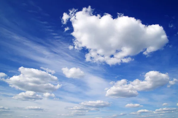 Cielo Blu Con Nuvole Primo Piano — Foto Stock