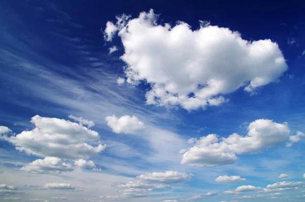 Céu Azul Bonito Com Nuvens — Fotografia de Stock