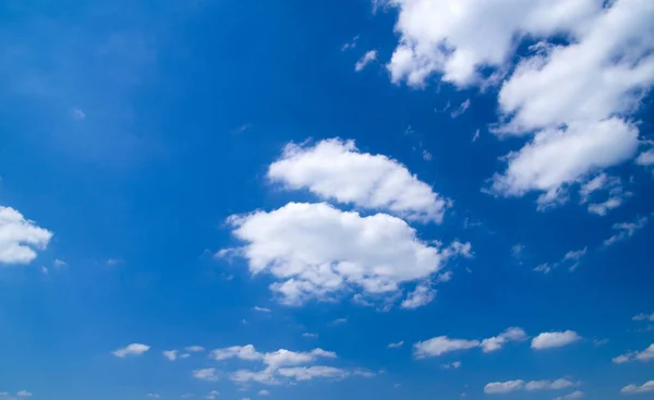 Céu Azul Bonito Com Nuvens — Fotografia de Stock