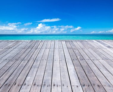  Deniz ve mükemmel gökyüzü arka plan