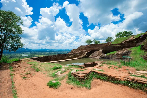 Готель Sigiriya Лев рок-фортеця в Шрі-Ланці — стокове фото