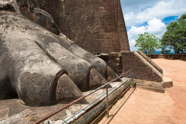 Sigiriya Lion Rock Fortress in Sri Lanka — Stock Photo, Image