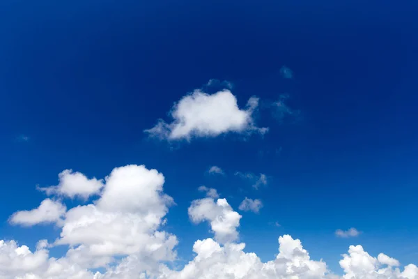 Modrá Obloha Mrakem — Stock fotografie