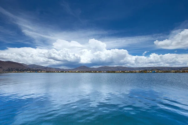 Riva Del Lago Titicaca Vicino Puno Perù — Foto Stock