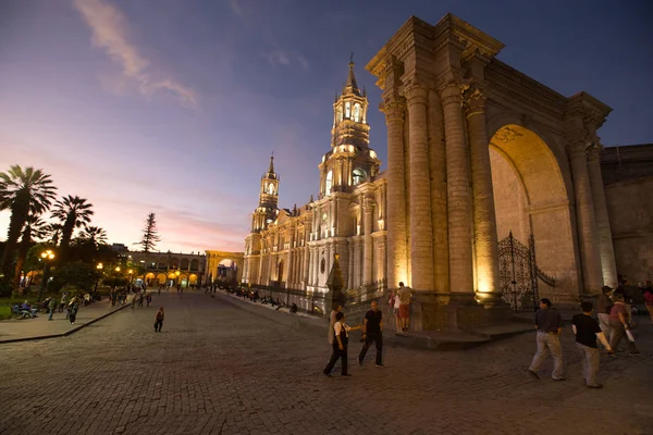 Arequipa Perú Noviembre Plaza Principal Arequipa Con Iglesia Noviembre 2015 — Foto de Stock