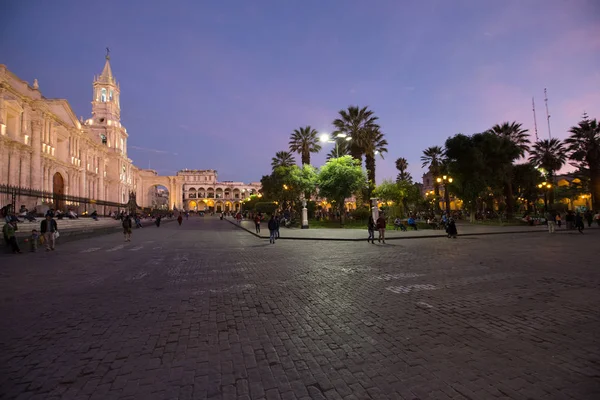 Peru Arequipa Novembre 2015 Piazza Principale Arequipa Con Chiesa — Foto Stock