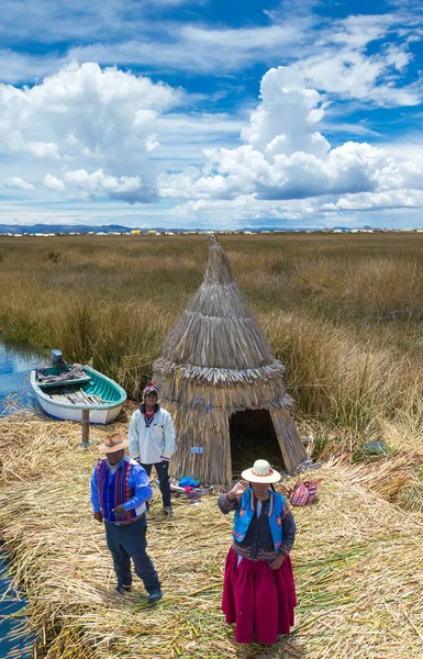 Peru Maio 2015 Mulheres Não Identificadas Vestidos Tradicionais Bem Vindos — Fotografia de Stock