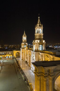 Peru, Arequipa - 09 Kasım 2015: Ana Meydanı, Arequipa Arequipa kilisede ile 