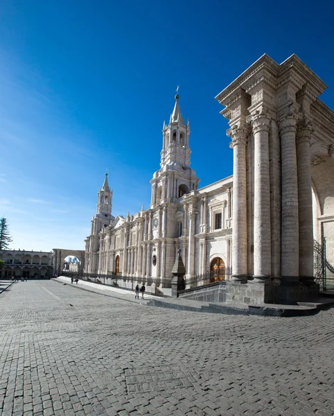 Perú Arequipa Noviembre 2015 Plaza Principal Arequipa Con Iglesia Arequipa — Foto de Stock