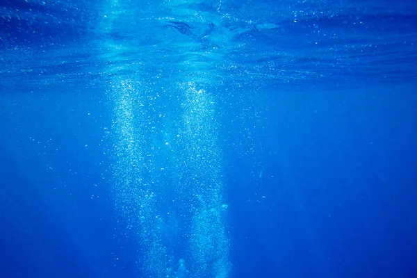 Vista submarina de la superficie del mar — Foto de Stock
