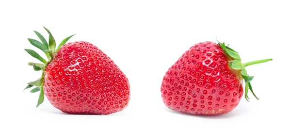 Jahoda izolovaná přes bílou. čerstvé jahody — Stock fotografie
