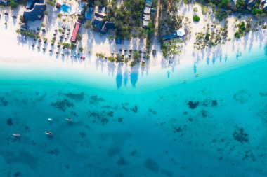 Güzel tropikal Adası Zanzibar havadan görünümü. Deniz sahilinde Zanzibar, Tanzanya.