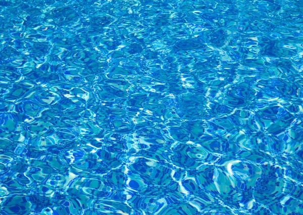 Piscina blu, fondo d'acqua in piscina . — Foto Stock