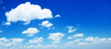 Küçük bulutlu mavi gökyüzü arkaplanı