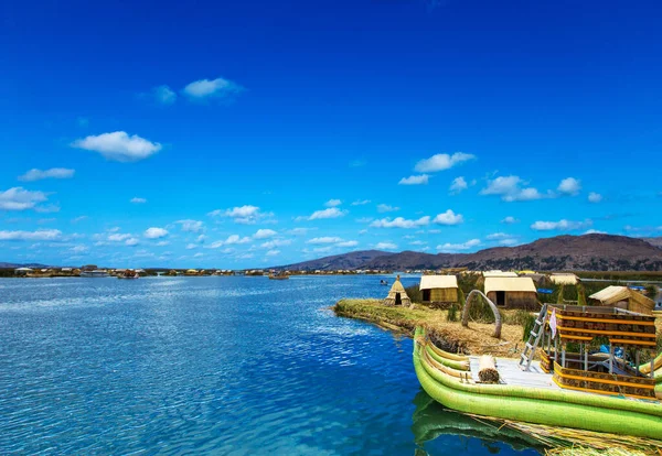 Bateau Totora Sur Lac Titicaca Près Puno Pérou — Photo