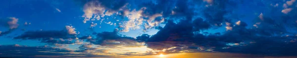 Panorama Zonsopgang Hemel Bewolking Ochtend Achtergrond Afbeelding Panorama Lucht Wolken — Stockfoto