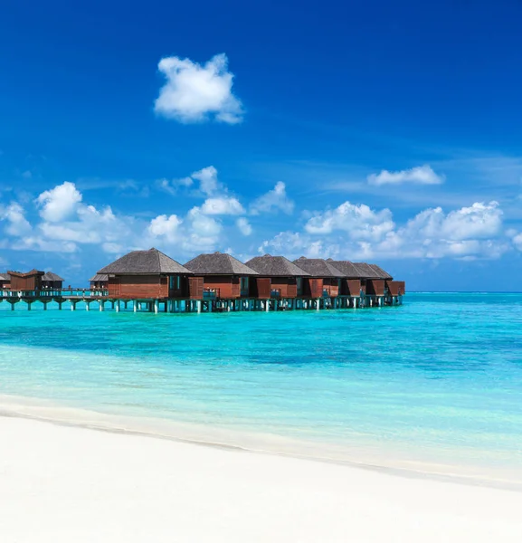 Bungalow Acquatici Maldive Resort Sulla Spiaggia Delle Isole Oceano Indiano — Foto Stock