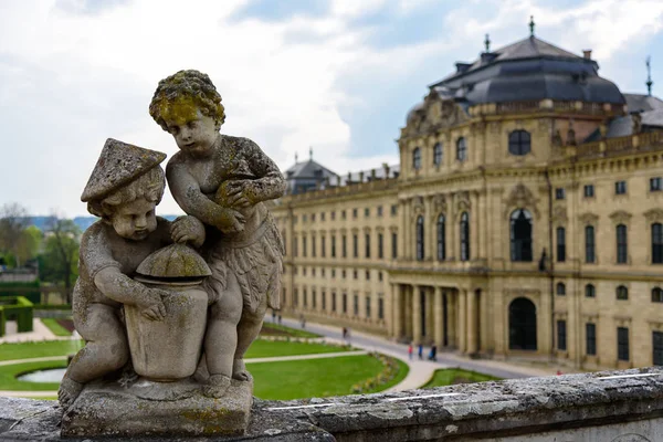 WURZBURG, ALEMANHA - MAIO 1: A residência Wurzburg em Wurzburg, Alemanha, em 01 de maio de 2016. A residência de Wurzburg foi inscrita na Lista do Patrimônio Mundial da UNESCO em 1981 . — Fotografia de Stock