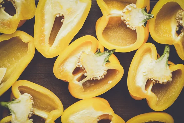 Pimientos dulces en la mesa — Foto de Stock