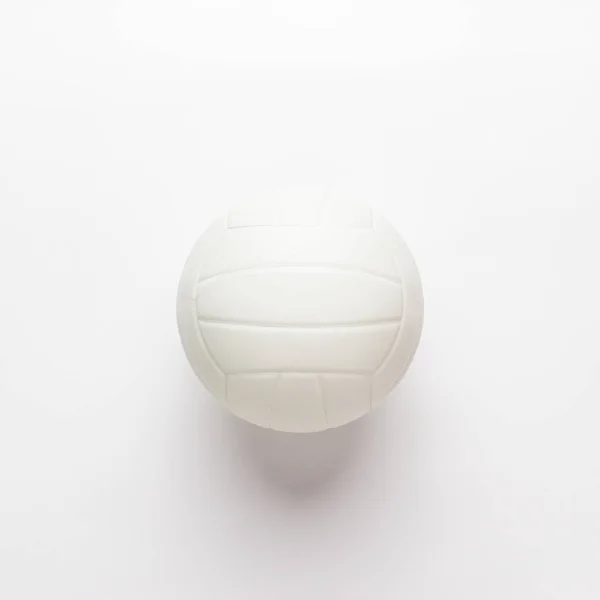 Balle de volley-ball sur le fond blanc — Photo