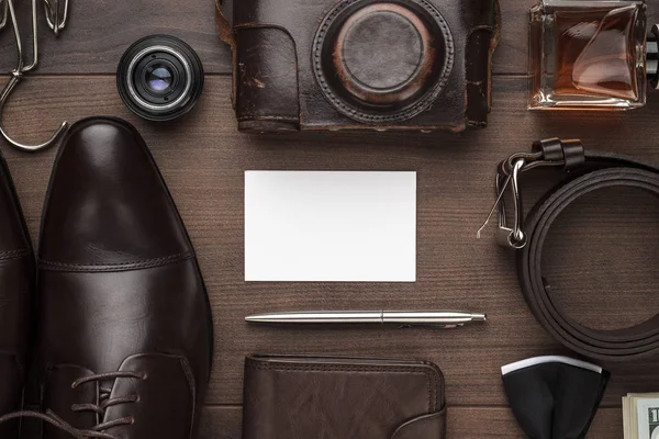 Mens accessoires op de tafel — Stockfoto