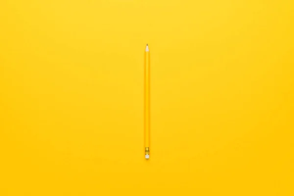 Neuer gelber Bleistift — Stockfoto