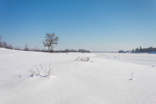 冷凍川の風景 — ストック写真