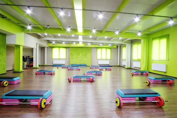 Modern bir fitness salonu — Stok fotoğraf