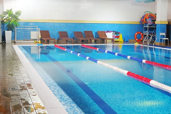 Public swimming pool — Stock Photo, Image