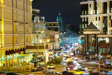  Moskova 'da gece trafiği