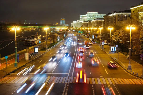 莫斯科的夜间交通 — 图库照片