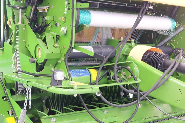 Máquina agrícola para el embalaje de la cosecha — Foto de Stock