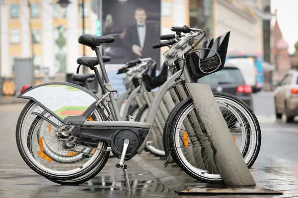 Kerékpár parkoló Moszkvában — Stock Fotó