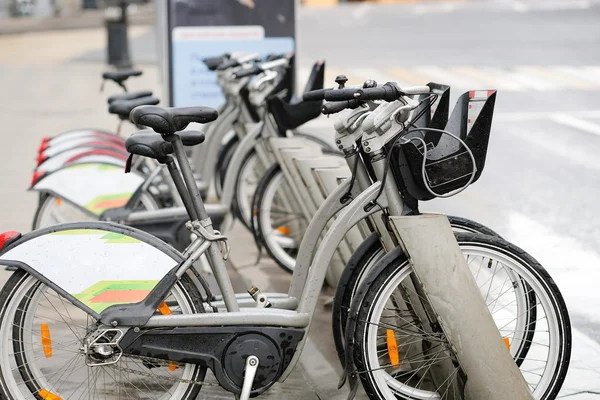 Fahrradabstellplätze in Moskau — Stockfoto