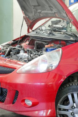 Araba açık kukuleta ile