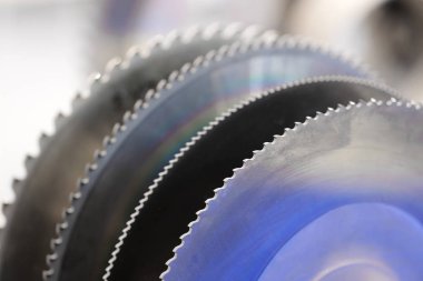 Disk bir otomatik testere