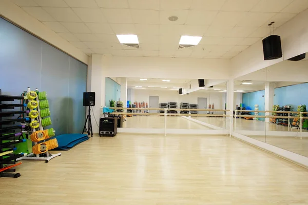 Interieur van een fitnessruimte — Stockfoto