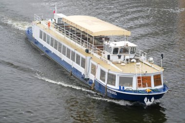 Prag Vltara nehrinde tekne