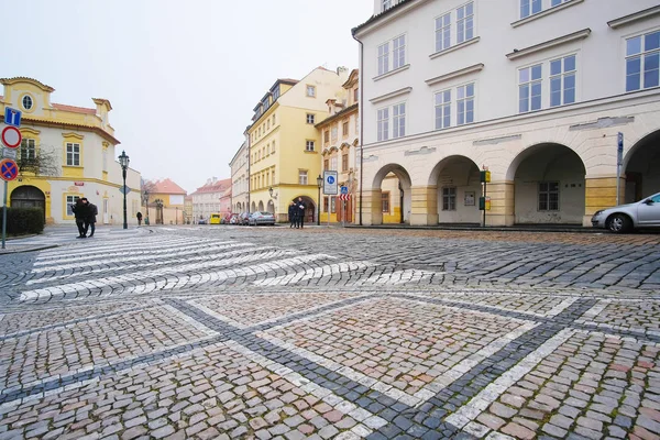 Calle en la parte histórica de Praga — Foto de Stock